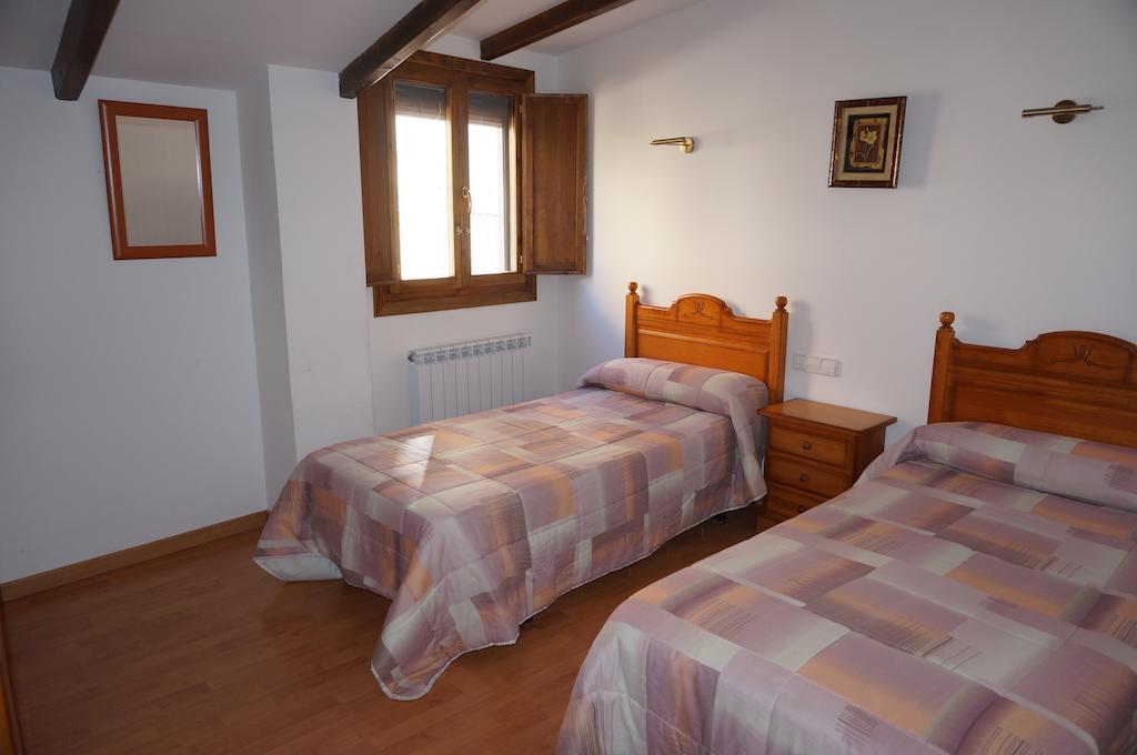 Casa Rural Os Arregueses Alquézar Exterior foto